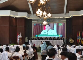 Gembleng Karakter Mahasiswa Baru UNINDRA, Candra Rahmansyah Bakar Semangat Kebangsaan di Ajang PKKMB