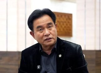 Yusril Ingatkan WNI Waspadai Tawaran Kerja Bergaji Tinggi ke LN