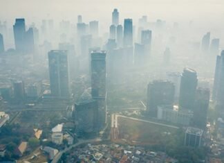 Udara Jakarta tak Sehat bagi Kelompok Sensitif pada Rabu pagi