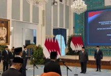 Prabowo Lantik Listyo Sigit jadi Kepala Staf Kepresidenan