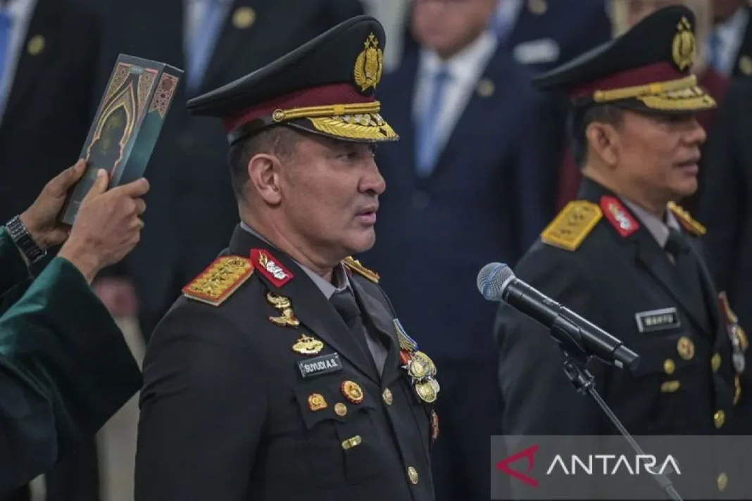 Prabowo lantik Jenderal Pol. Suyudi Ario Seto sebagai Kapolri