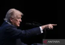 Trump: Sudah Waktunya Ukraina “Pilih Presiden Baru”